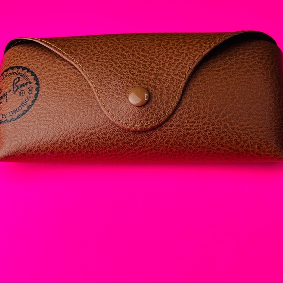 Ray Ban Brown Leather Lightweight Sunglasses Snap Button Case - Picture 3 of 5